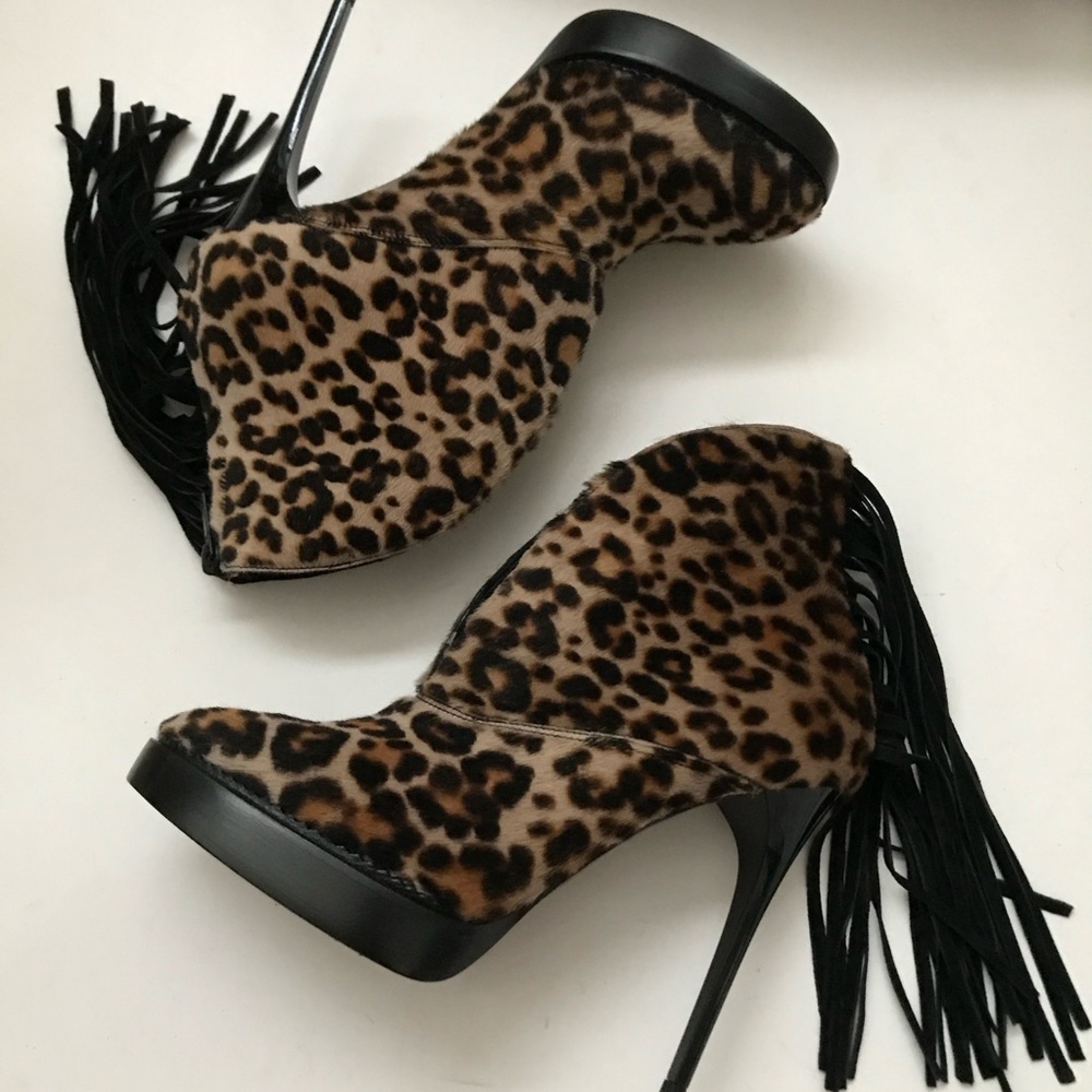 Burberry leopard print tassel boots - Picture 14 of 14